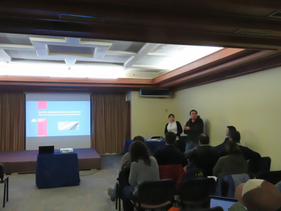 Exposición Dr. Claudio Miranda. Foto: Francisco Soto, Salmonexpert.