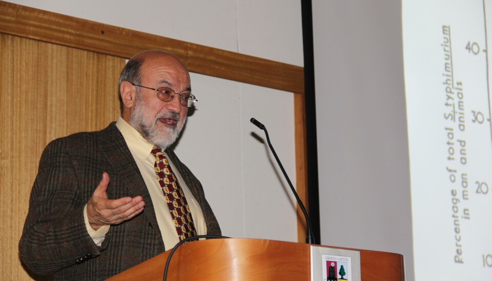 Dr. Felipe Cabello.