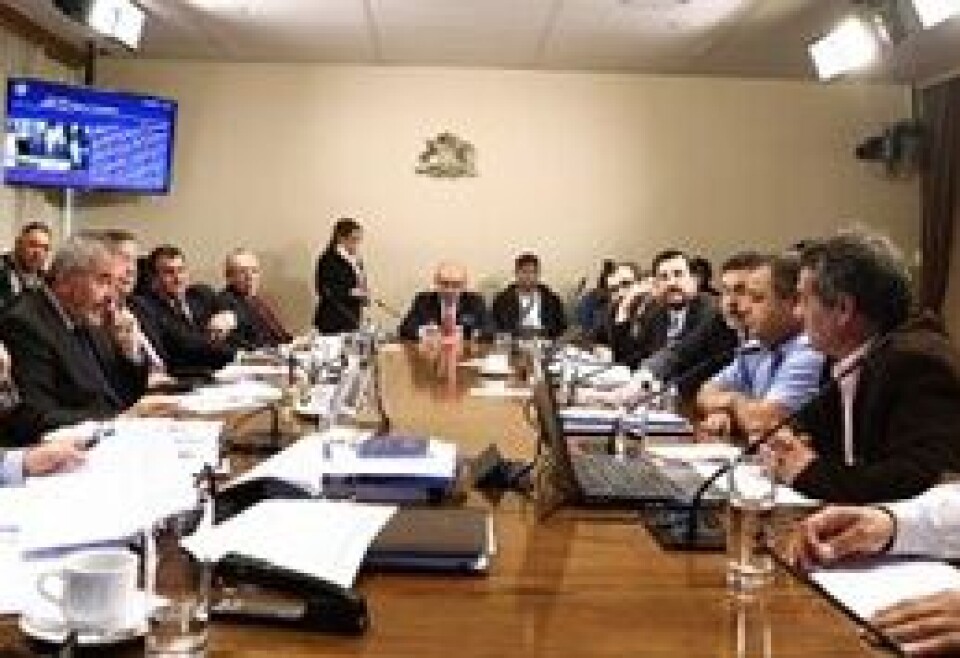 Diputados de la Comisión de Pesca respaldaron norma que modifica para situaciones especiales, la prohibición de captura de salmones de cultivo escapados. Imagen: Cámara de Diputados.