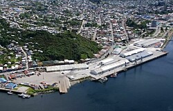 Marea roja: puertomontinos responsabilizan a salmonicultoras