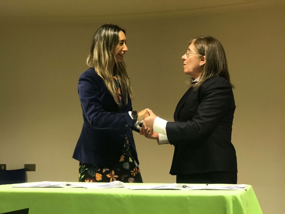 Josefina Moreno, de Australis Seafoods, y Rina Cares, del Servicio de Salud Aysén. Foto: Australis Seafoods.