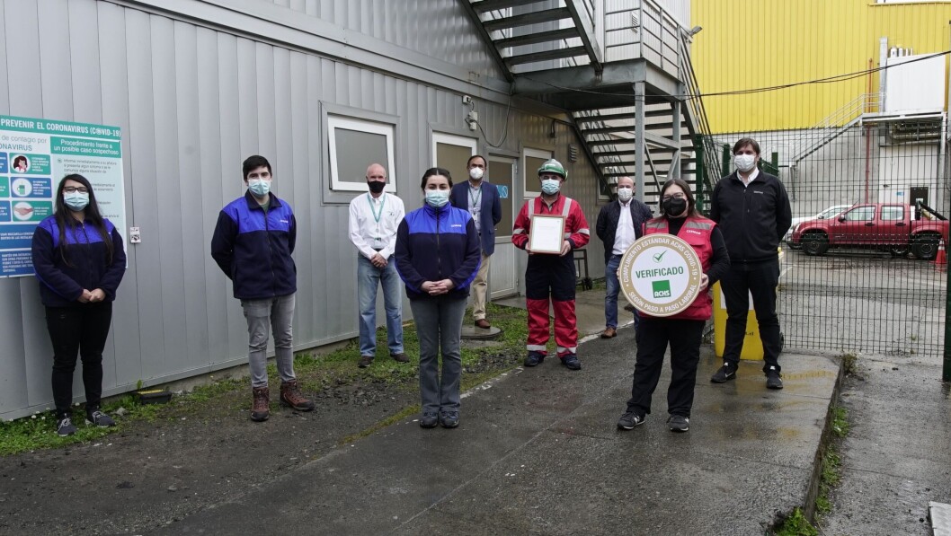 La ACHS entregó el sello a las plantas de proceso Chinquihue (en la foto) y Quemchi de Cermaq Chile. Imagen: Cermaq Chile. La ACHS entregó el sello a las plantas de proceso Chinquihue (en la foto) y Quemchi de Cermaq Chile. Imagen: Cermaq Chile.