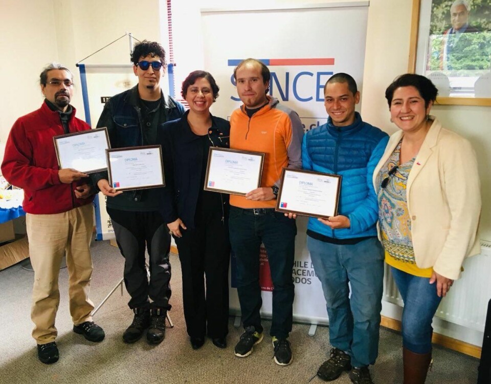 Esta certificación permitirá a los alumnos desarrollar actividades de buceo en centros de cultivos de peces. Foto: Sence Aysén.