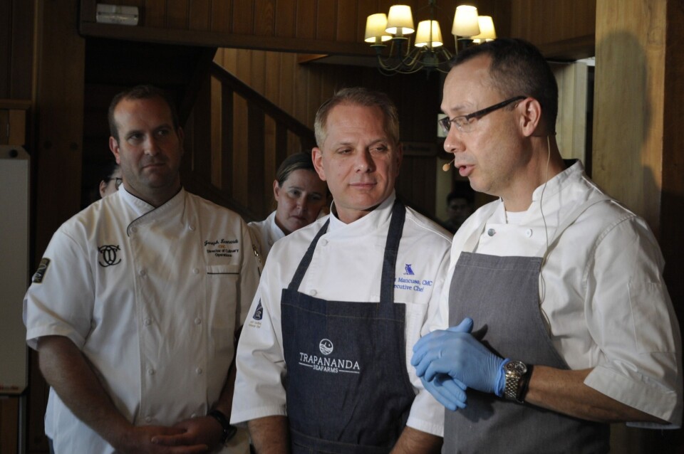 James Griffin (derecha) junto a dos de los chefs invitados por el CSMC. Imagen: Salmonexpert.
