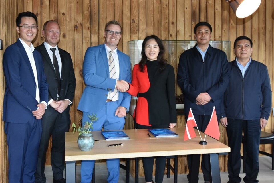 Firma de acuerdo entre BioMar y Minze Long Yang Xia. Foto: Biomar.