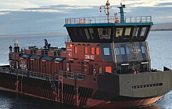 Grupo Akva realiza primera entrega de modernos pontones en Chile