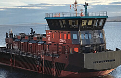 Grupo Akva realiza primera entrega de modernos pontones en Chile