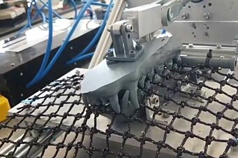 El primer robot que prueba resistencia  de redes salmonicultoras a mordidas
