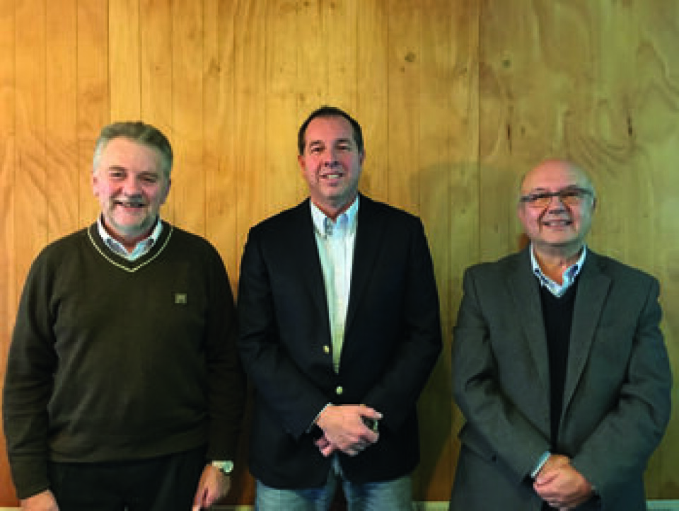 Cristino Stange, Rodrigo Sánchez y Héctro Ruiz. Foto: Daniella Balin, Salmonexpert.