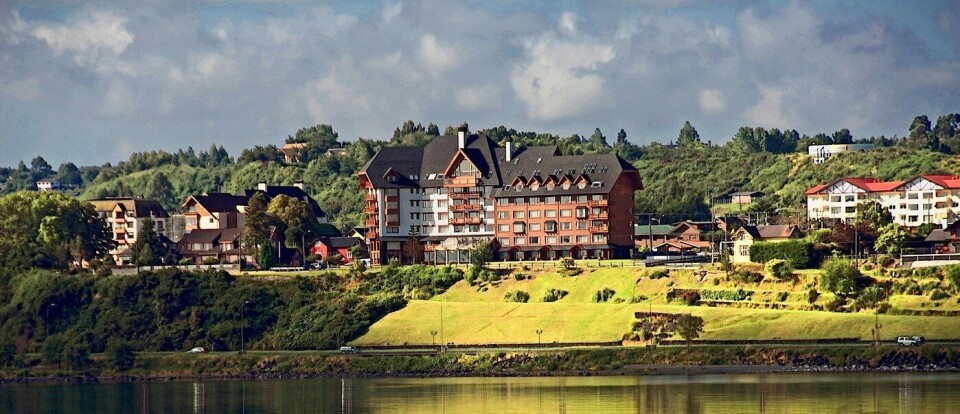Hotel Cumbres en Puerto Varas, donde se realizará la conferencia Feed News. Foto: Hotel Cumbres.