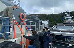 Fiscalizan centro de salmón en Magallanes para controlar avance de Covid-19
