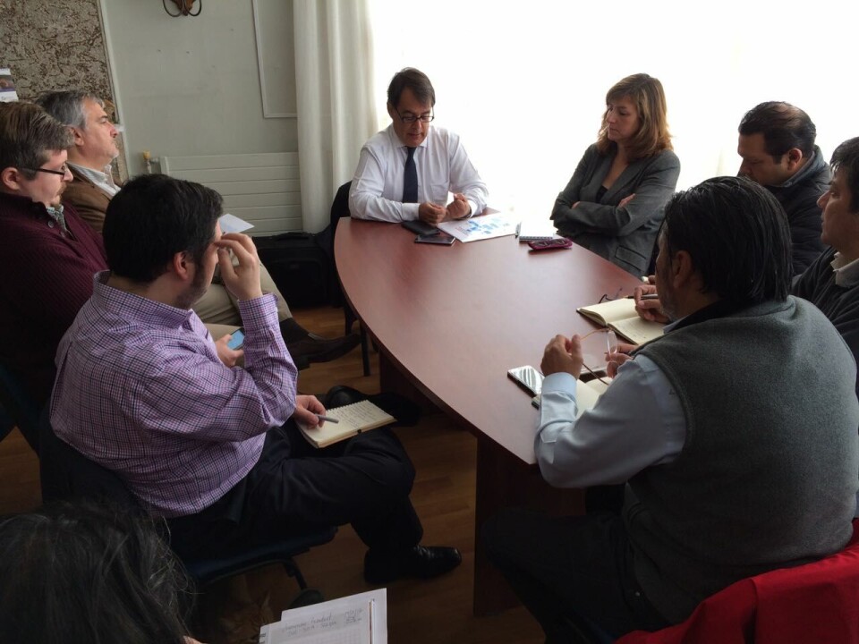 Reunión entre autoridades y dirigentes de la Asociación de Salmonicultores de Magallanes. Foto: Asociación de Salmonicultores de Magallanes.