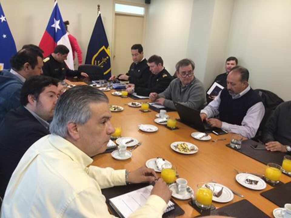 Magallanes: salmonicultores se reúnen con Gobernación Marítima