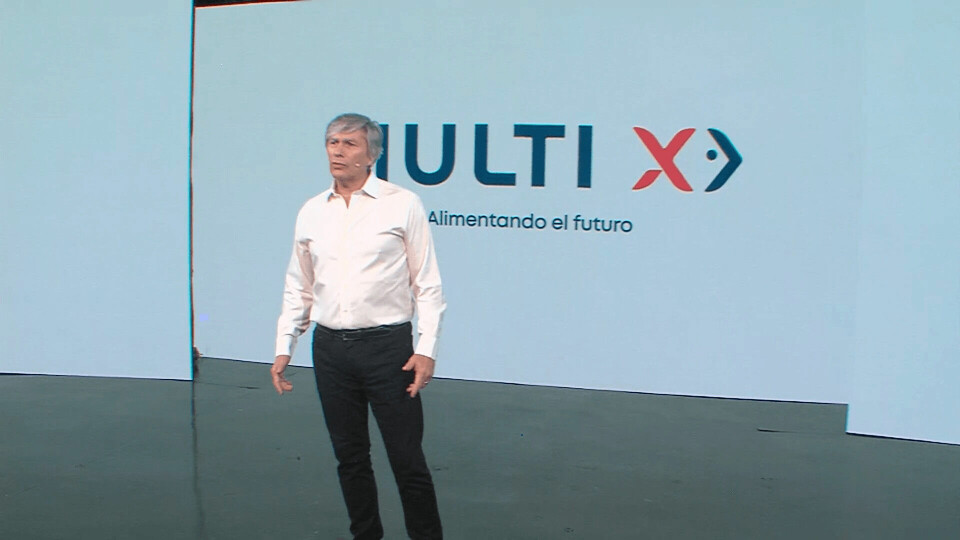 José Ramón Gutiérrez, presentando la nueva imagen corporativa Multi X.