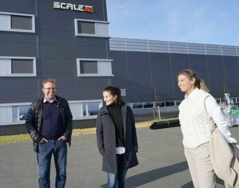 Geir Myklebust, CEO, Nina Olufsen, nueva CCO en ScaleAQ (en el centro) junto con Lucie Katrine Sunde-Eidem, directora de comunicaciones y recursos humanos, a la derecha Foto: ScaleAQ.