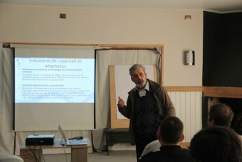 Exposición Dr. Jorge Dresdner. Foto: Francisco Soto, Salmonexpert. Exposición Dr. Jorge Dresdner. Foto: Francisco Soto, Salmonexpert.