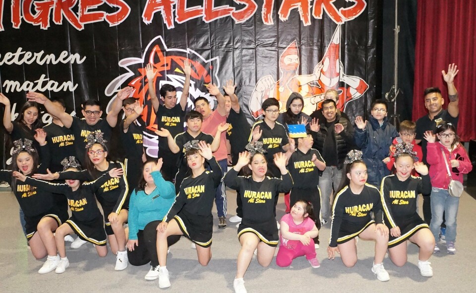 Imagen del equipo de Cheerleaders Huracán Special Power. Foto: Nova Austral.