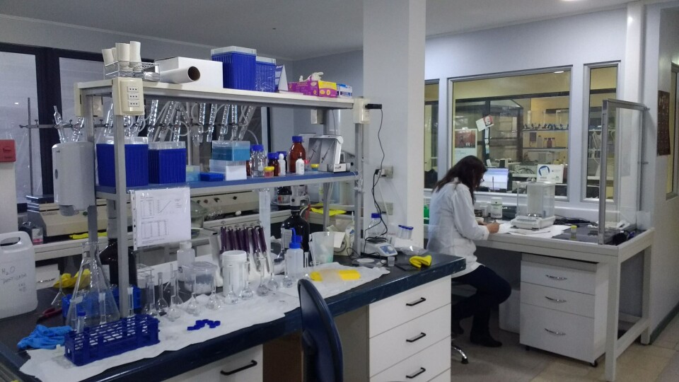 Laboratorio analítico. Foto: Francisco Soto, Salmonexpert.