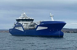 Nuevo wellboat de alta capacidad arriba a Chile desde astillero noruego