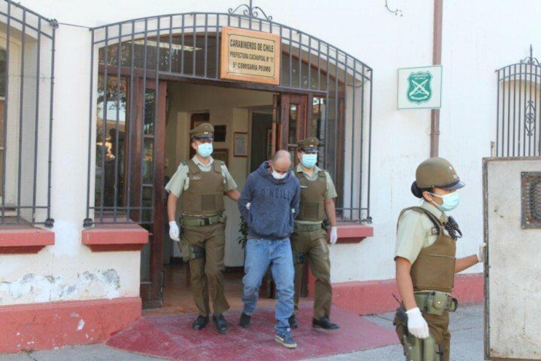 Detención de uno de los autores del asalto a camión que transportaba salmón. Foto: Diario El Pingüino. Detención de uno de los autores del asalto a camión que transportaba salmón. Foto: Diario El Pingüino.
