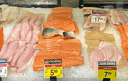 Paro de camioneros revierte hundimiento de precios de salmón chileno en EE.UU.