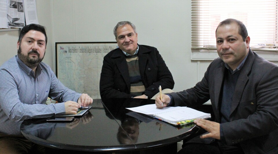 Cristian Kubota, Drago Covacich y Guillermo Meza. Foto: Asociación de Salmonicultores de Magallanes.