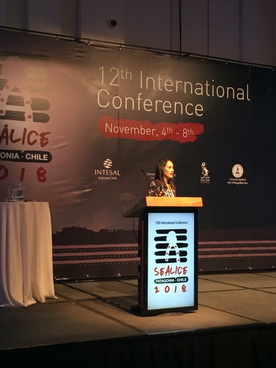'La Caligidosis es una enfermedad producida por el ectoparásito Caligus rogercresseyi que habita las aguas marinas y estuarinas de Chile, parasitando salmónidos de cultivo y generando pérdidas económicas relacionadas a los costos de tratamiento, entre otros', detallaron desde IFOP. Imagen: IFOP.