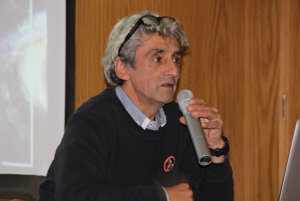 Según principal crítico del sector, “industria salmonicultora debe desaparecer”