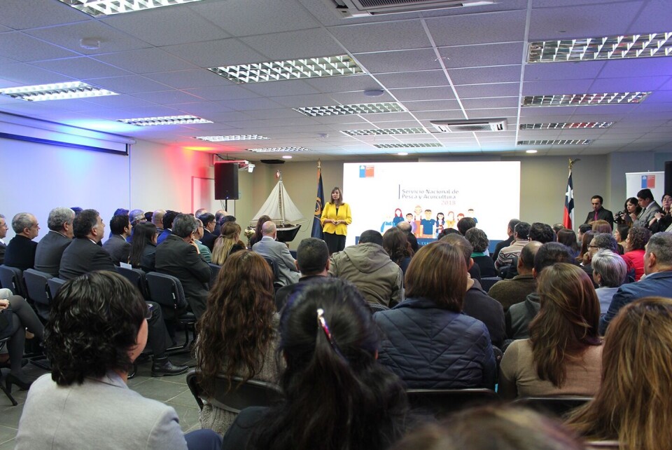 La directora nacional de Sernapesca, Alicia Gallardo, entregando su Cuenta Pública. Foto: Sernapesca.