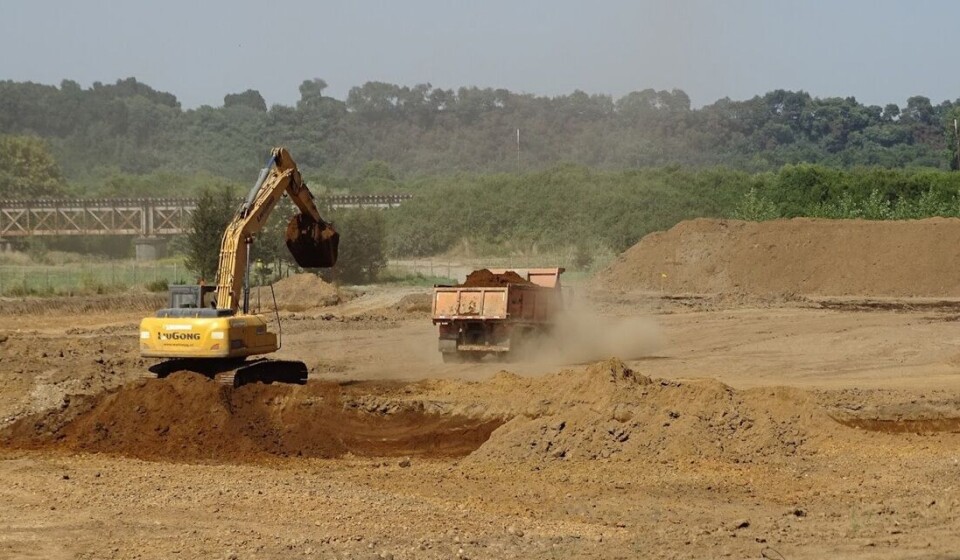 Las obras de la Piscicultura Cocule de Ventisqueros se encontraban en pleno desarrollo. Foto: Superintendencia del Medio Ambiente.