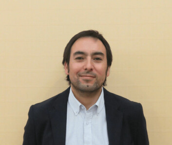 Dr. Roberto Bastías, jefe de investigación del instituto de biología de la PUCV. Foto: Salmonexpert.