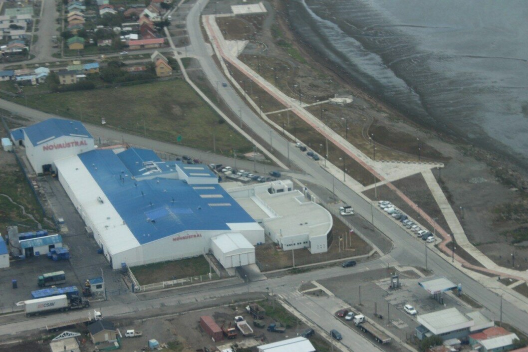 La planta de Nova Austral en Porvenir es una importante fuente de empleo en esa comuna. Foto cedida. La planta de Nova Austral en Porvenir es una importante fuente de empleo en esa comuna. Foto cedida.