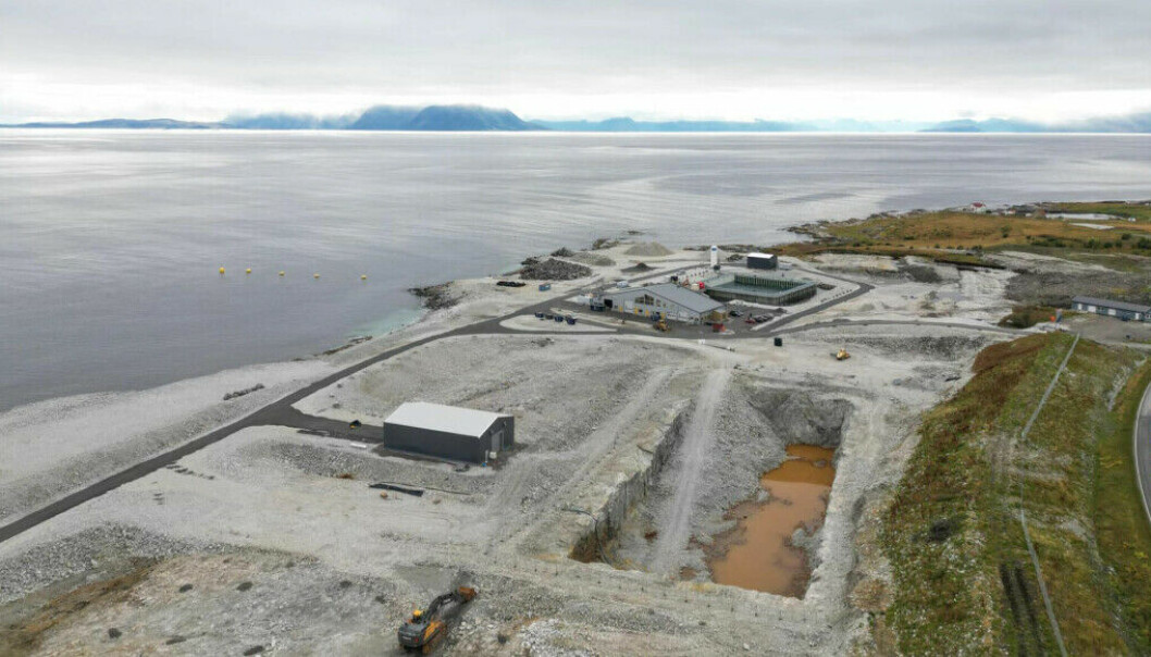 Estado en el sitio de Kvalnes a partir de la primera mitad de 2022. El primer estanque se puede ver detrás del gran agujero excavado. Estado en el sitio de Kvalnes a partir de la primera mitad de 2022. El primer estanque se puede ver detrás del gran agujero excavado.