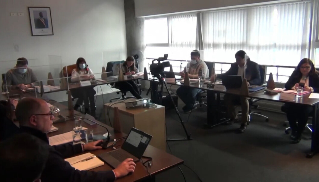 El concejo comunal de Puerto Natales sesiono para escuchar el informe de Australis Seafoods sobre la planta Dumestre. El concejo comunal de Puerto Natales sesiono para escuchar el informe de Australis Seafoods sobre la planta Dumestre.