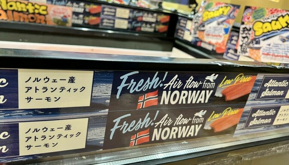 Noruega exportó 133.105 toneladas de salmón por un valor de NOK 10.600 millones en octubre. Aquí, en un mostrador de pescado en Singapur.