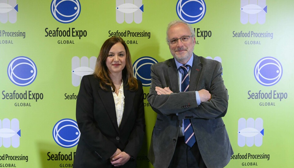 Liz Plizga de Diversified Communications y el director general de Fira de Barcelona, Constantí Serrallonga, anunciaron los detalles de la Seafood Expo Global/Seafood Processing Global de este.