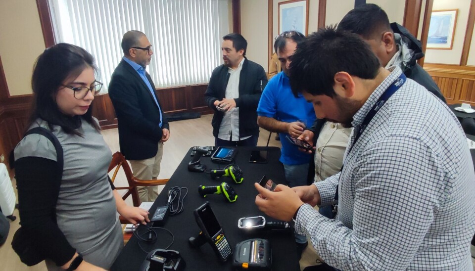 Muestra de soluciones de movilidad e identificación. Muestra de soluciones de movilidad e identificación.