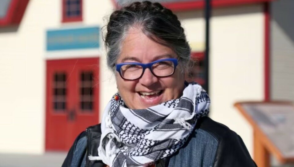 La decisión de la ministra de Pesca, Diane Lebouthillier, de renovar las licencias de cultivo de salmón en Columbia Británica está siendo impugnada en los tribunales por dos Primeras Naciones.