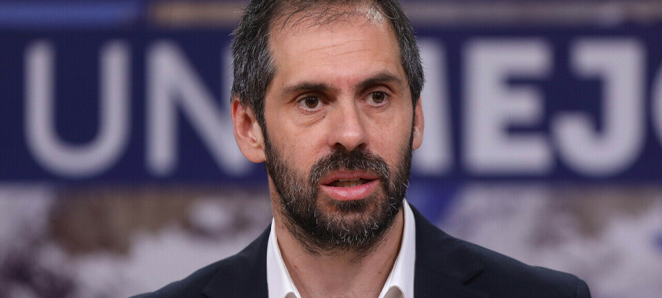 Ministro de Economía responde declaraciones de “ninguneo” a la industria del salmón