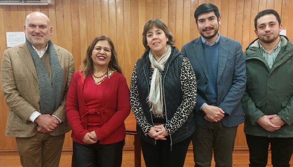 Consejo del Salmón firma inédito convenio para crear nuevos perfiles laborales en la industria