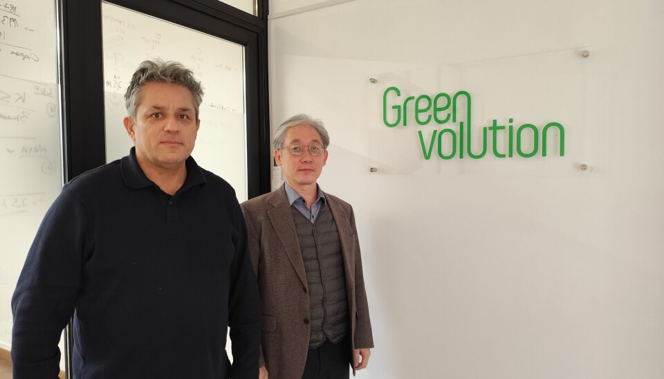 Felipe Almendras, gerente de Greenvolution y Dr. Jung Ho-Kyoung, director de Investigación y Desarrollo de CTCVac.