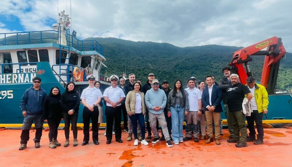 Inauguran el primer barco de fondeo para labores acuícolas en la Región de Aysén
