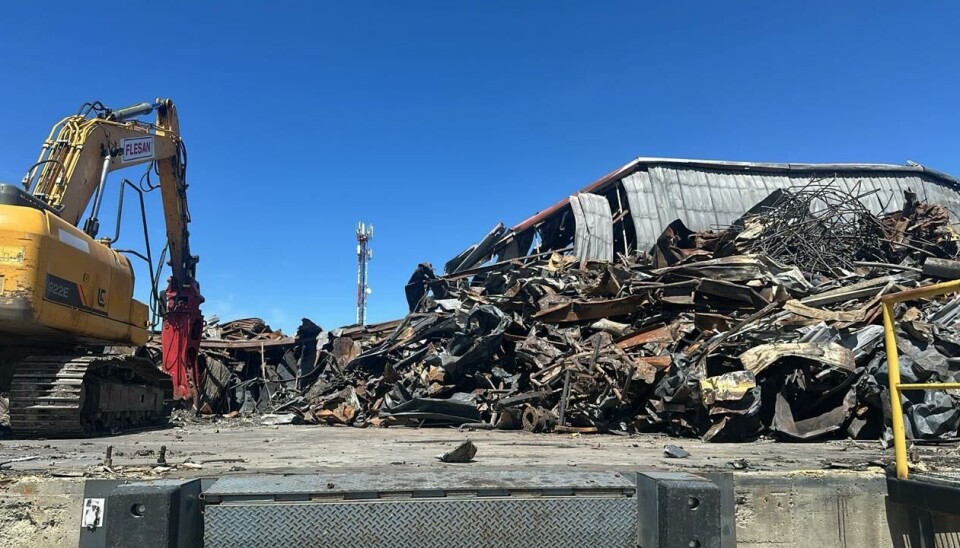 Demolición de la ex planta de salmones Entrevientos.