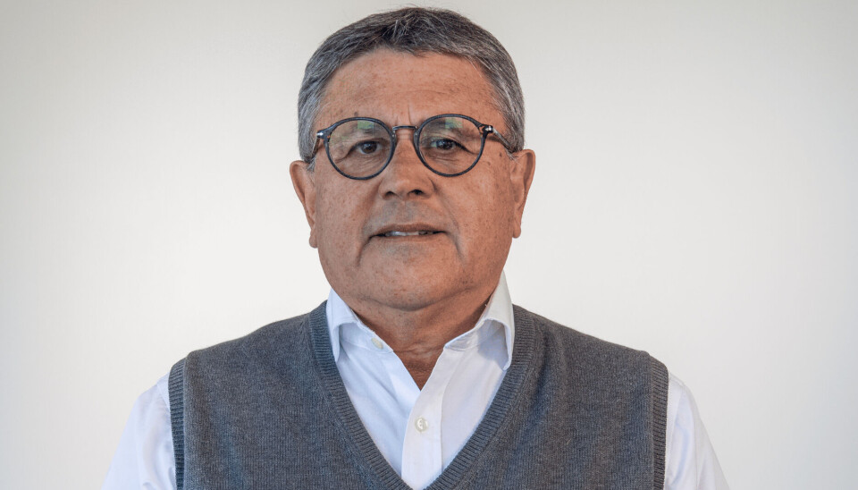 El reconocimiento a la destacada trayectoria de Hugo Cajas en la salmonicultura