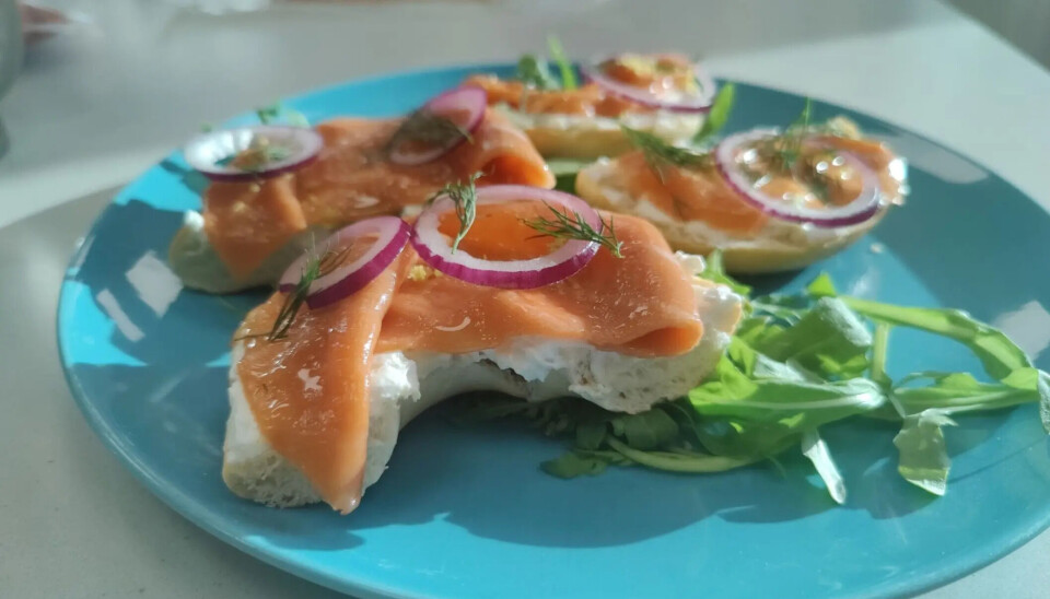 Tecnología israelí permite producción masiva de salmón ahumado a partir de espirulina