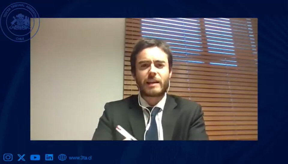Abogado de Cooke Aquaculture Chile, Martín Gutiérrez, en sesión del Tercer Tribunal Ambiental.
