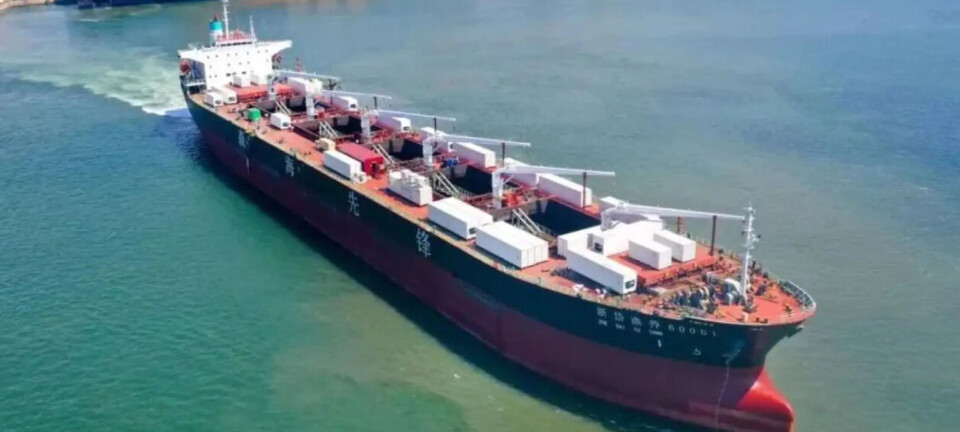 Convierten un buque granelero en un centro para 2.800 toneladas de salmón