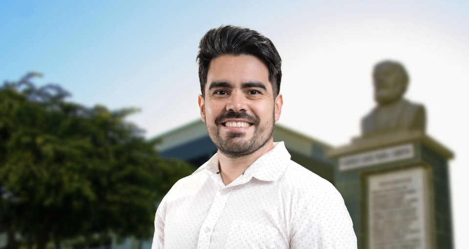 Dr. Nicolás Salinas, investigador de la Pontificia Universidad Católica de Valparaíso.