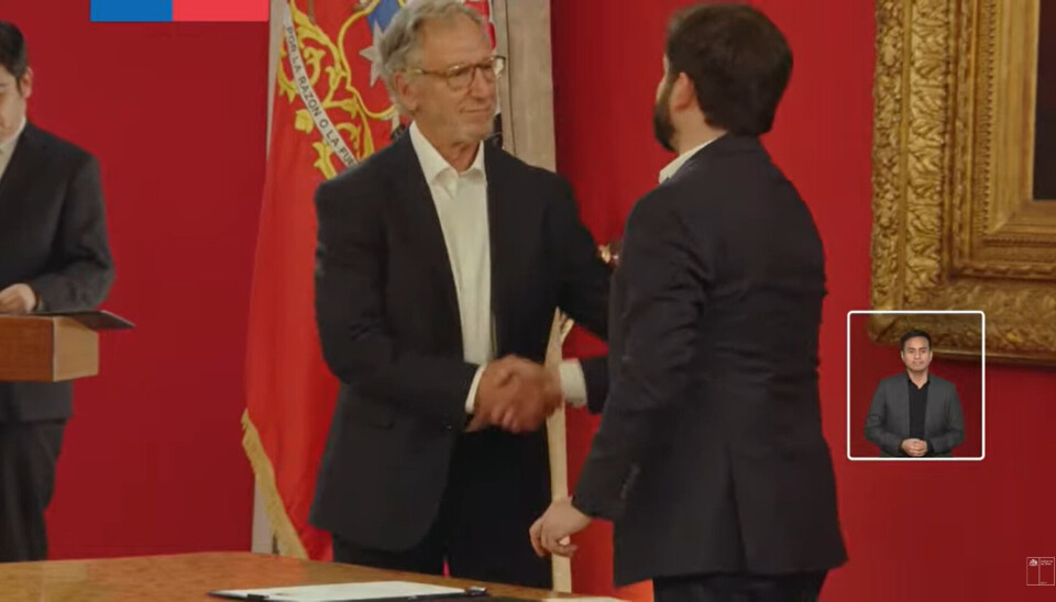 Álvaro García asumiendo el Ministerio de Economía.