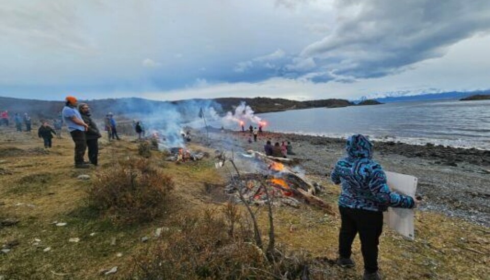 Salmonicultores responden por movilización de yaganes contra la industria en Beagle